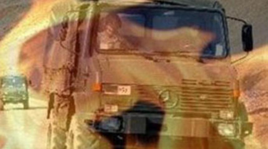 Askeri ara&ccedil; dereye u&ccedil;tu, uzman &ccedil;avuş kayboldu