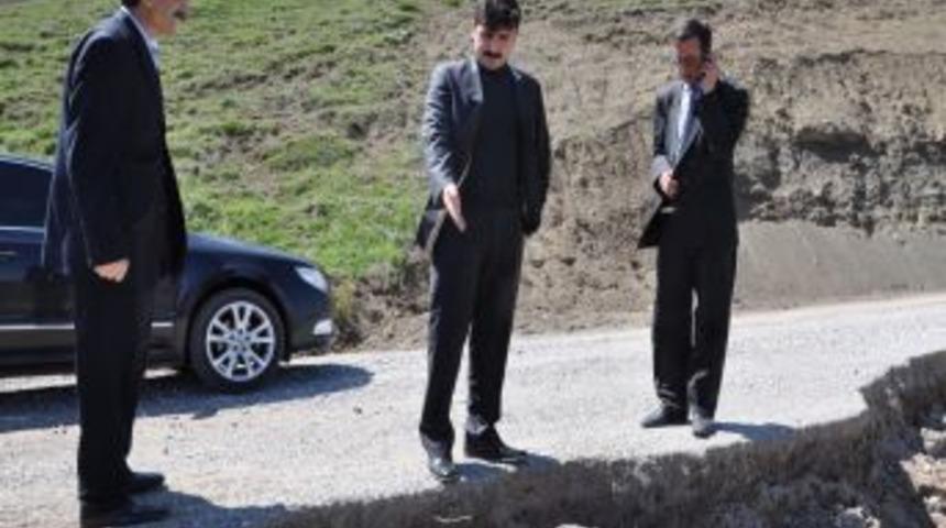 Korkut'ta Ge&ccedil;en Yıl Yapılan K&ouml;y Yolları Heyelanlar Nedeniyle Bozuldu
