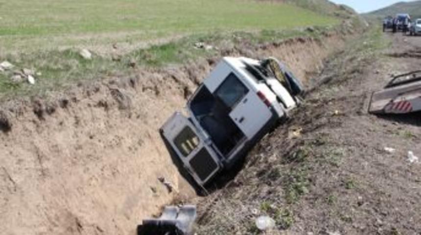 Erzurum&rsquo;da Trafik Kazası: 3 &Ouml;l&uuml;, 11 Yaralı