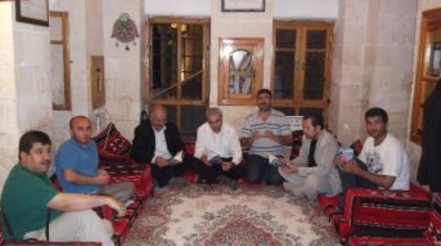 Şairler Muharrem &Ccedil;elik&rsquo;in Şiirini Konuştu