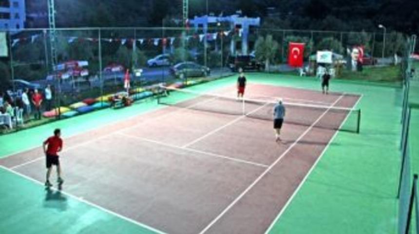 Afrodit Tenis Turnuvası Başladı
