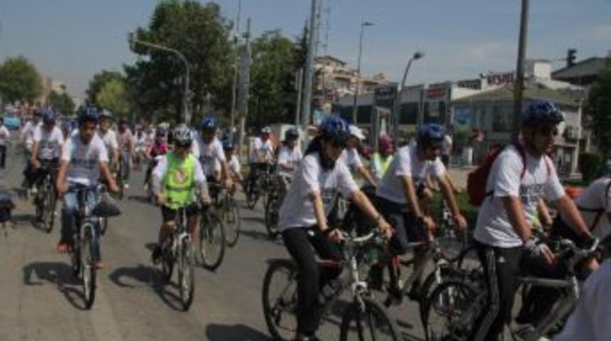 Trafik Haftasını Bisiklet Turuyla Kutladılar