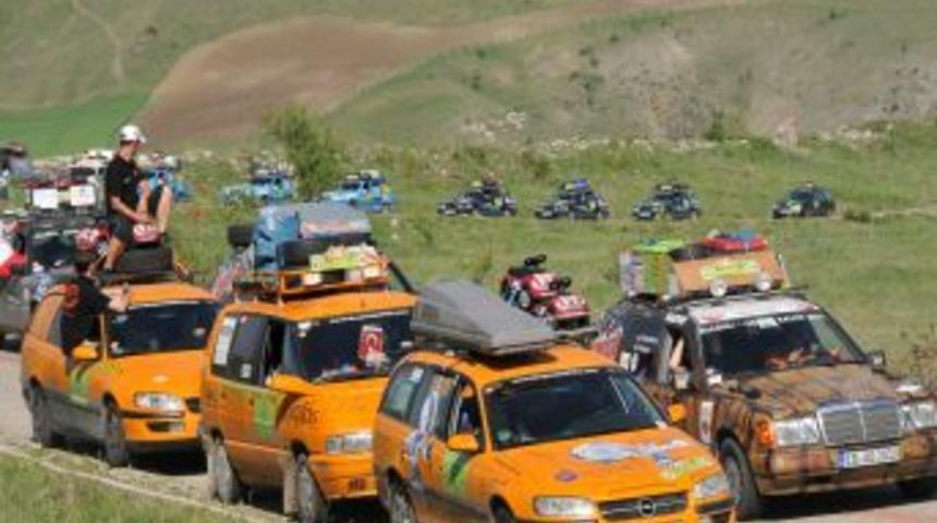 Dostluk Ve Barış Rallisinin &Ccedil;orum Ayağı Start Verildi