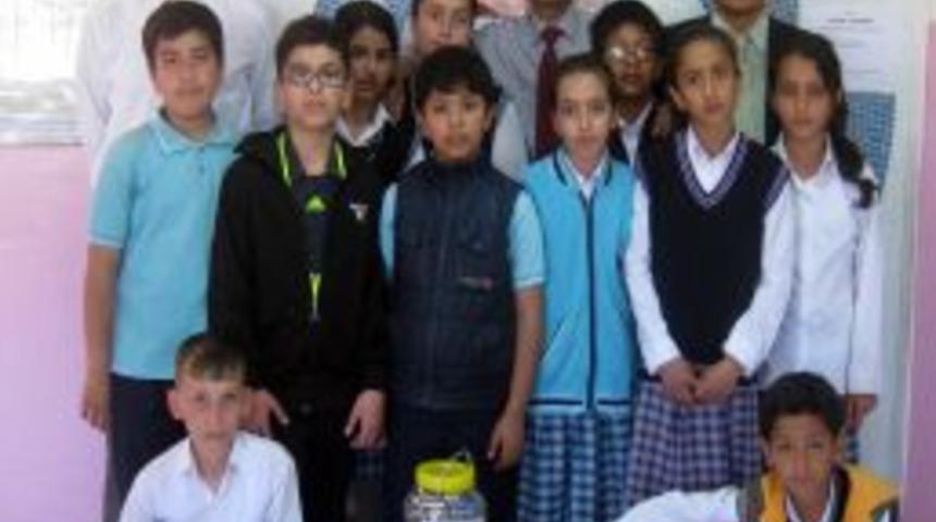 &Ouml;ğretmen Ve &Ouml;ğrenciler El Ele Verip Atık Pil Topladı