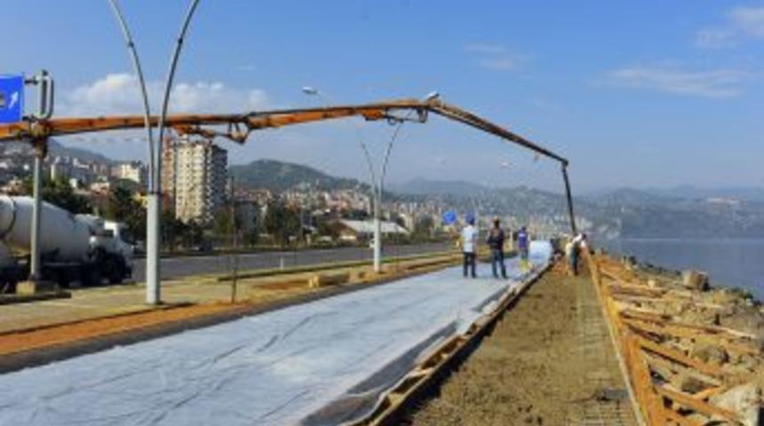 Trabzon Sahilindeki Bisiklet Yolu B&uuml;y&uuml;t&uuml;l&uuml;yor