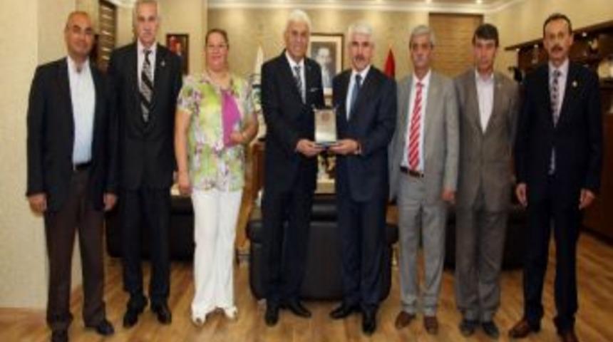 T&uuml;rkiye Muhtarlar Federasyonu Başkanı &Ouml;z&uuml;nal, Başkan Sakallı&rsquo;yı Ziyaret Etti