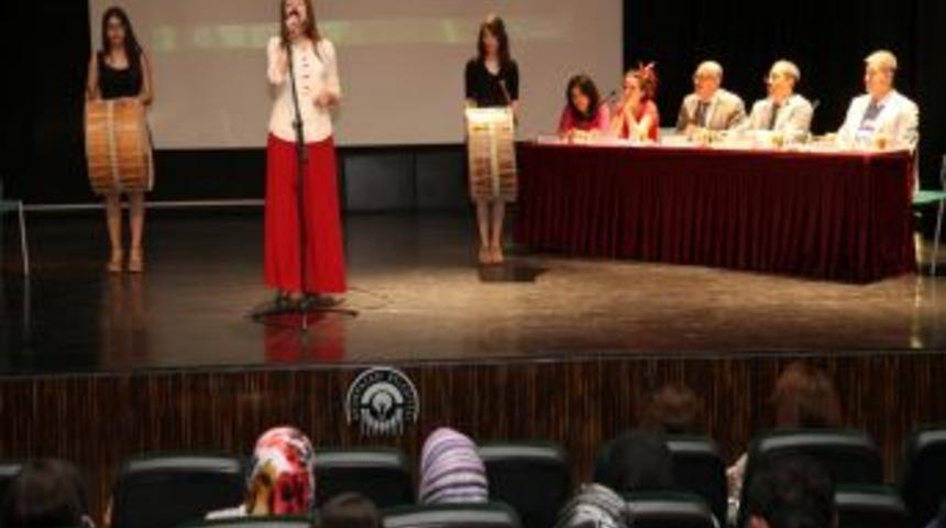 Gen&ccedil;ler Sakarya Şiiri'ni En Iyi Okumak I&ccedil;in Yarıştı