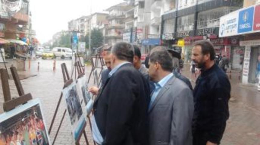 Atat&uuml;rk Anıtı &Ouml;n&uuml;nde A&ccedil;ılan Kermes Ve Sergilere Tepki