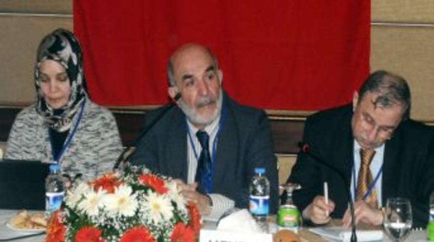 Ahmet Taşgetiren: Yeniden Bir G&ouml;n&uuml;l Yapılanmasına Ihtiyacımız Var