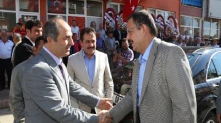 &Ouml;zhaseki, Sarıoğlan'da Konuştu