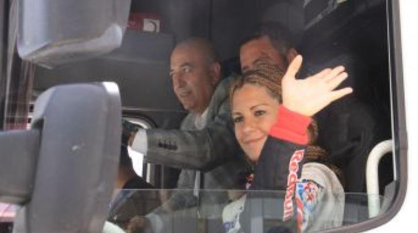 Gen&ccedil;lik Ve Spor Bakanlığı&rsquo;nın Gen&ccedil;lik TIR'ı Samsunlularla Buluştu