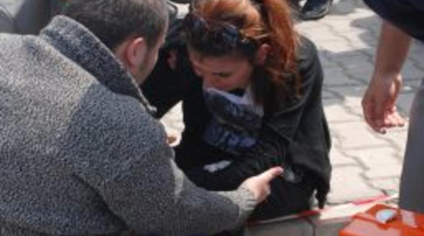 Motosiklet S&uuml;r&uuml;c&uuml;s&uuml; Dengesini Kaybetti: 2 Yaralı