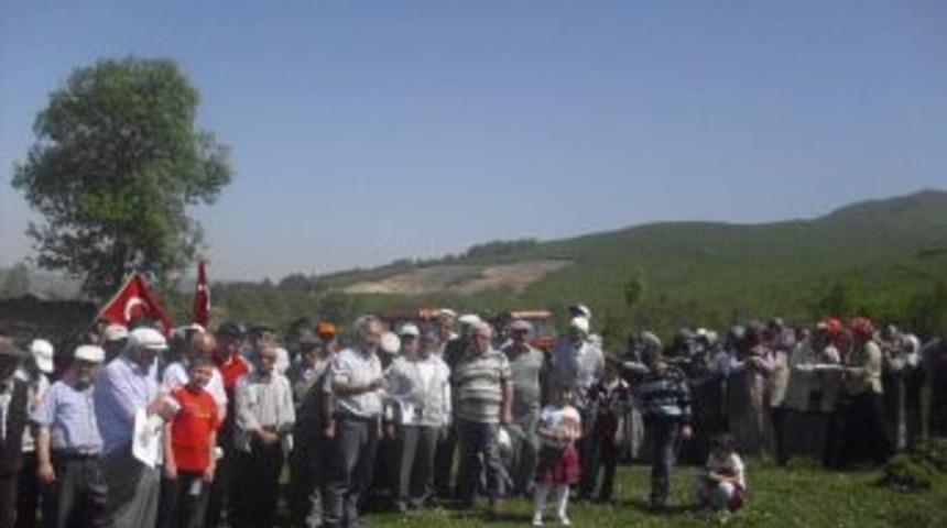 K&ouml;yl&uuml;lerin, &Ccedil;imento Fabrikasına Karşı M&uuml;cadelesi Devam Ediyor