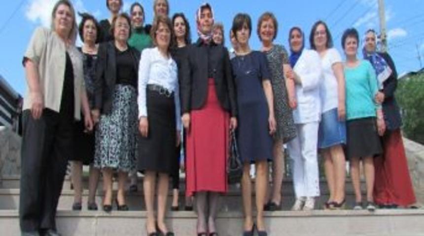 T&uuml;rk Anneler Derneği, Huzurevini Ziyaret Etti