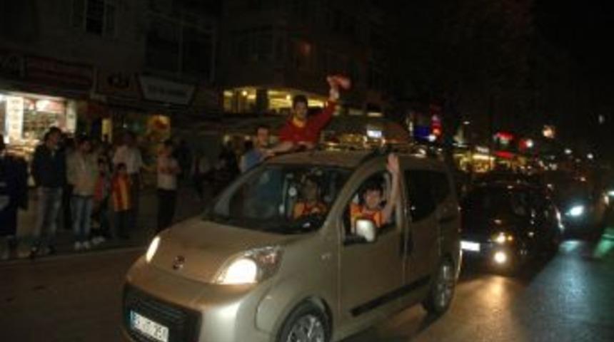 &Ccedil;orlu'da Şampiyonluk Coşkusu