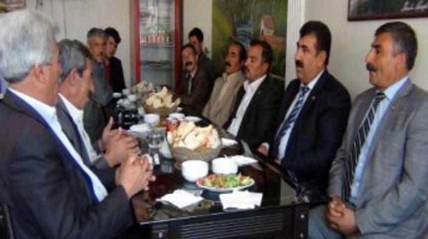 İran Sınırındaki Muhtarlardan Barış S&uuml;recine Tam Destek