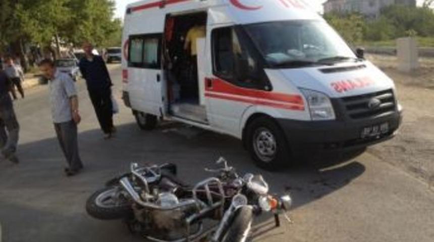&Ccedil;orlu'da Trafik Kazası: 2 Yaralı