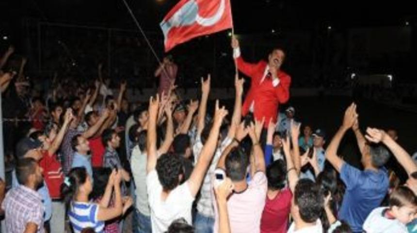 Tarsuslular B&uuml;lent Serttaş İle Coştu