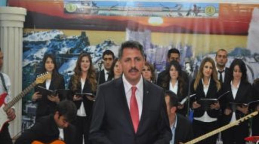 &lsquo;g&ouml;n&uuml;l El&ccedil;ileri Marşı&rsquo; Van&rsquo;da Yazıldı