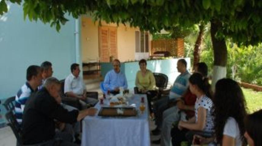 Kaymakam &Ccedil;elik Siirtli &Ouml;ğrencileri Evinde Ağırladı