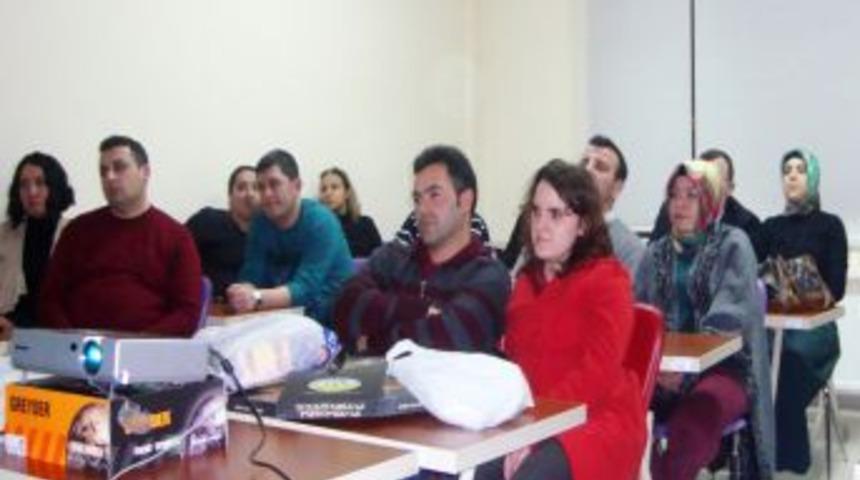 Aile Akademisi Eğitimleri Devam Ediyor