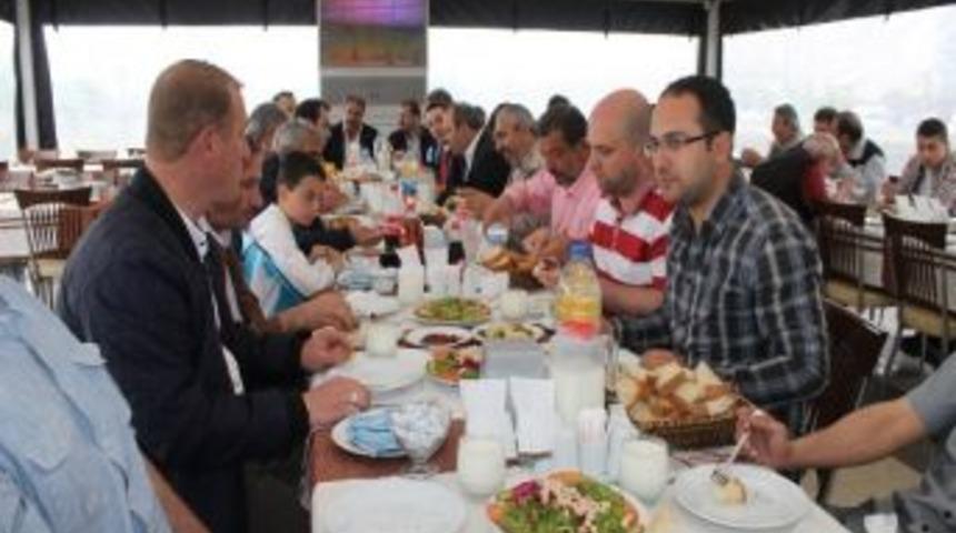 Se&ccedil;im Yorgunluğunu Trabzon'da Attılar