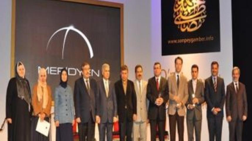 Atat&uuml;rk &Uuml;niversitesi &Ouml;ğretim &Uuml;yesi Ulu, "hadis Ve Siret &Ouml;d&uuml;lleri" Yarışmasından &Ouml;d&uuml;lle D&ouml;nd&uuml;