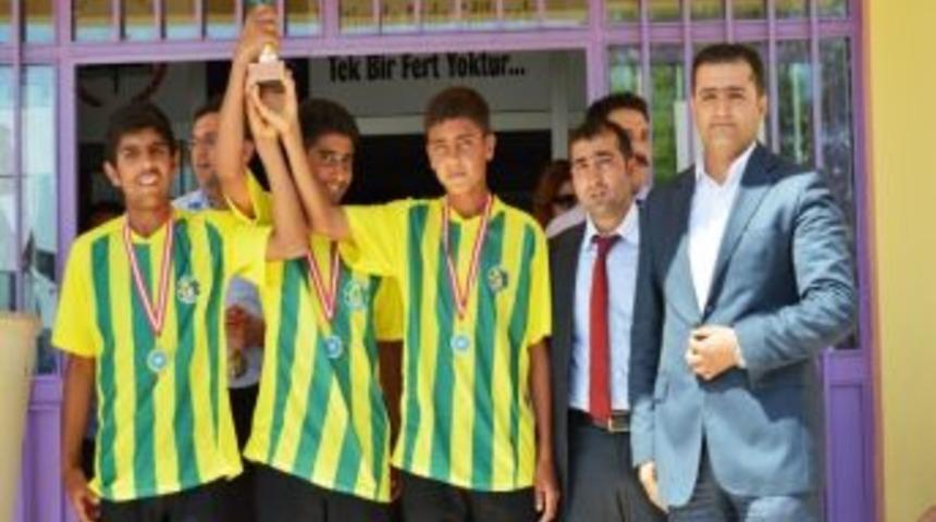 Şenocak İlk-ortaokulu'nda Geleneksel 3. Bahar Şenliği Yapıldı