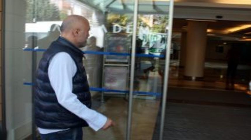 Bursa'da Başkan Yazıcı I&ccedil;in Endişeli Bekleyiş S&uuml;r&uuml;yor