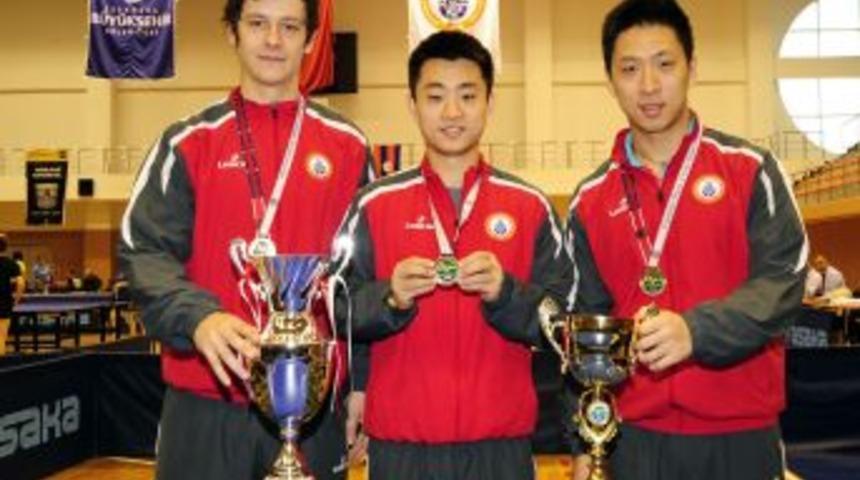 İstanbul BBSK&rsquo;de &Ccedil;ifte Kupa Sevinci