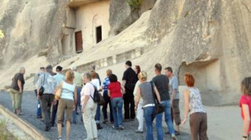 Kapadokya&rsquo;yı Nisan Ayında 264 Bin Turist Ziyaret Etti