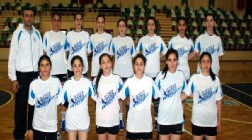 Osmangazi Belediyespor Hentbol Takımının Hedefi Şampiyonluk