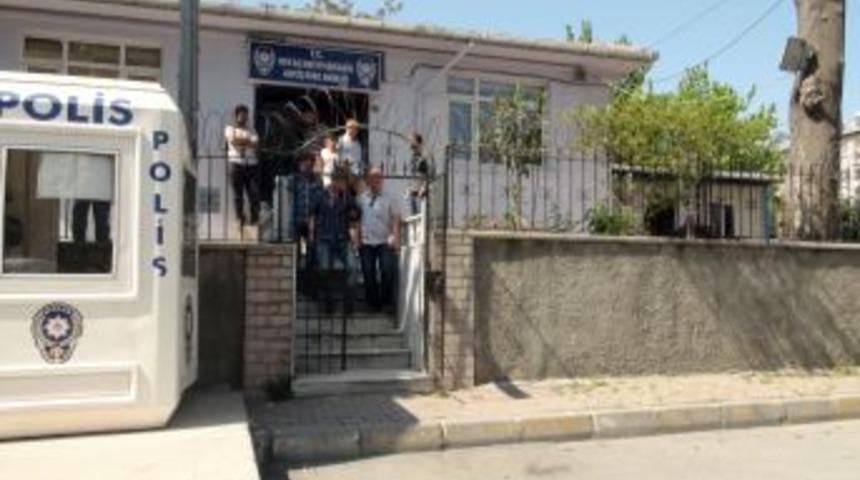 Kilise Önünde Ateş Eden 2 Kişi Adliyede