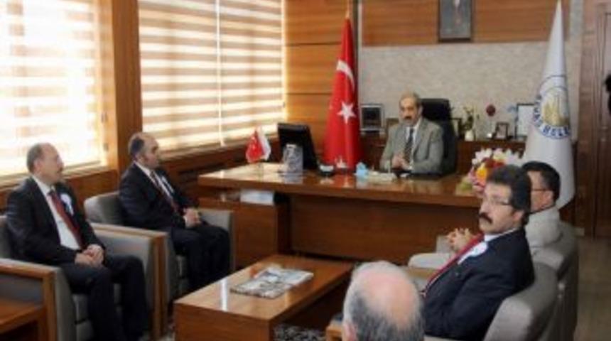 Vakıflar B&ouml;lge M&uuml;d&uuml;r&uuml; Veral, Başkan &Uuml;rg&uuml;p&rsquo;&uuml; Ziyaret Etti