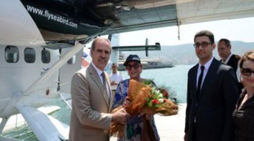 Bursa'dan İstanbul'a Deniz U&ccedil;ağı Seferinde 2 Bininci Yolcuya Ulaşıldı