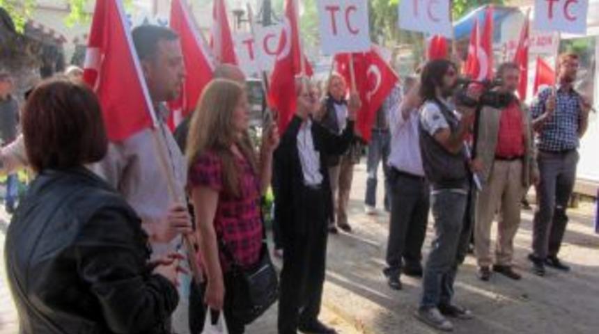 İş&ccedil;i Partililerden Ilgin&ccedil; TC Protestosu