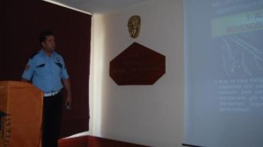 İl&ccedil;e Emniyet M&uuml;d&uuml;rl&uuml;ğ&uuml; M.y. O. &Ouml;ğrencilerine Trafik Eğitimi Verdi