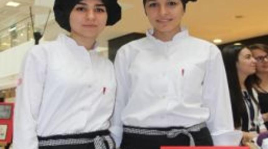 Kız Meslek Lisesinden Yılsonu Sergisi