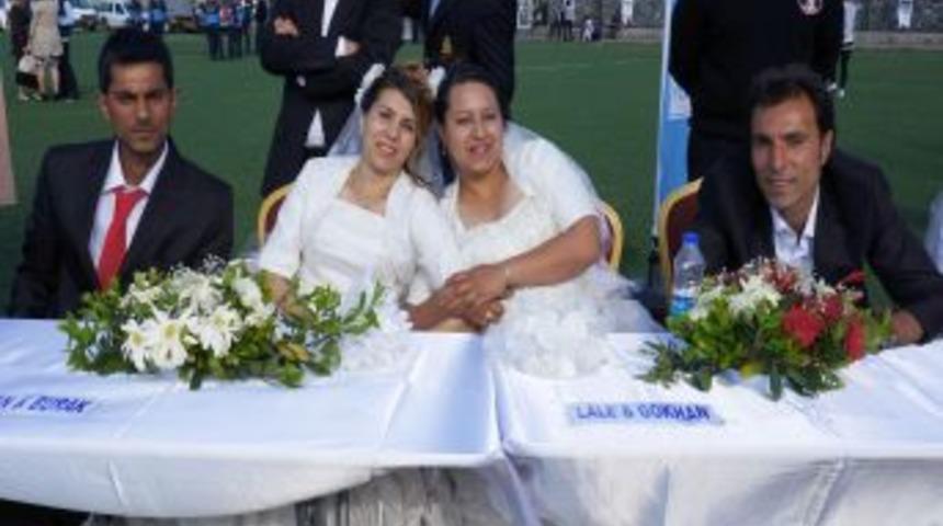 Yeşil Sahada Bu Sefer Romanlar Oynadı