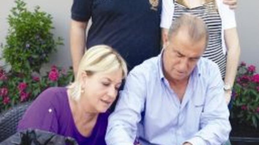 Terim&rsquo;den Doğmayan Galatasaraylı&rsquo;ya İmzalı Forma