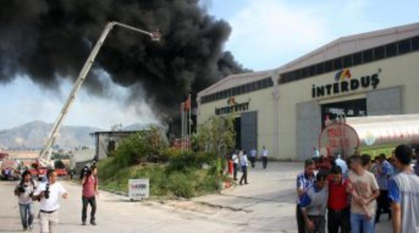 Adana OSB&rsquo;de &Ccedil;ıkan Yangın S&ouml;nd&uuml;r&uuml;ld&uuml;