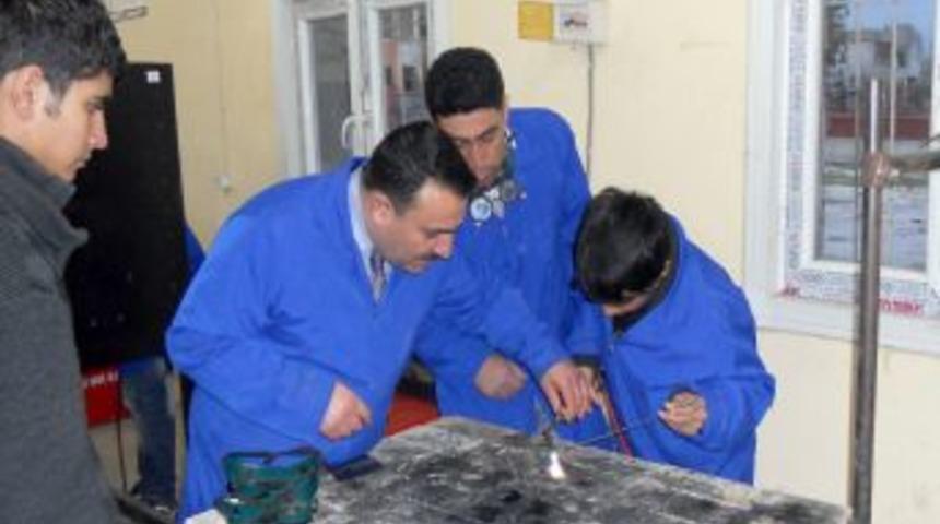 Nurdağılı Gen&ccedil;ler Işsiz Kalmayacak