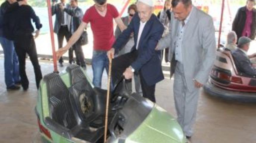 &Ccedil;ocukluklarına D&ouml;nd&uuml;ler