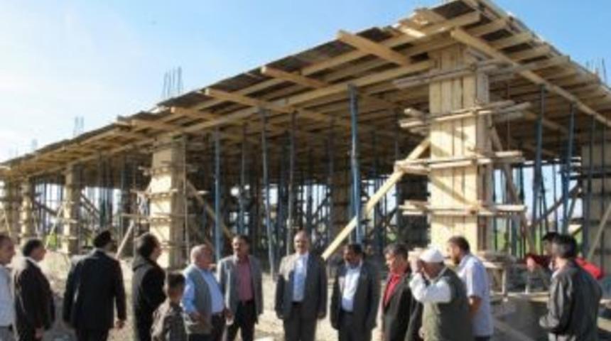 Başkan Arslan Taziye Evlerinin İnşaatını İnceledi