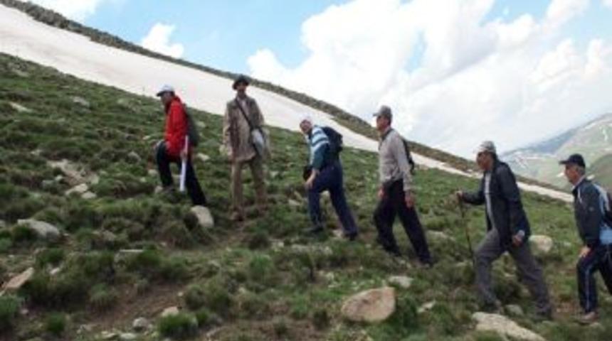 Ağrılı Dağcılar, Kandil'e Tırmandı