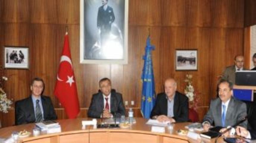 K&uuml;tahya'da K&ouml;ydes &Ouml;denekleri Dağıtıldı