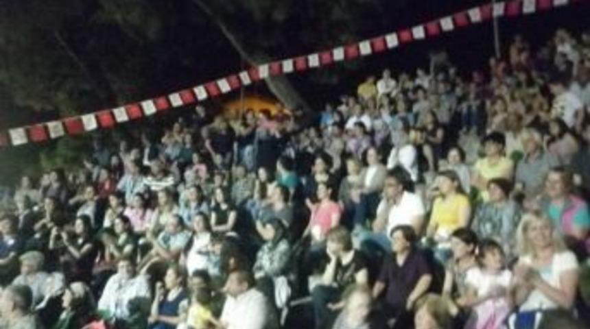 Urla Hıdırellezi 5. Roman Gecesi Olarak Kutladı