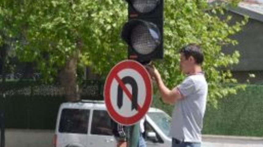 Eski Trafik Işıkları Yenileniyor