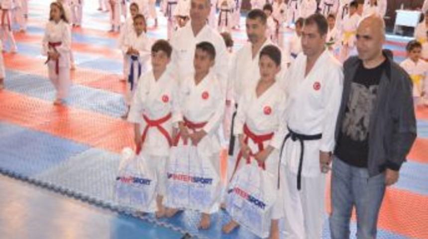 Ghsim Balkan Fatihlerini &Ouml;d&uuml;llendirdi