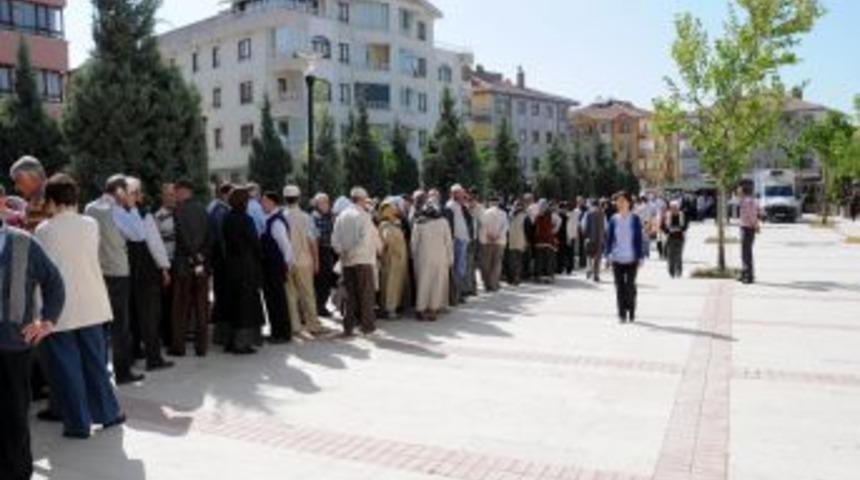 Dede Ve Nineler Eşofman Kuyruğuna Girdi